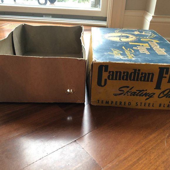 Vintage Cardboard Box Canadian Flyer Ice Skates - Picture 6 of 8